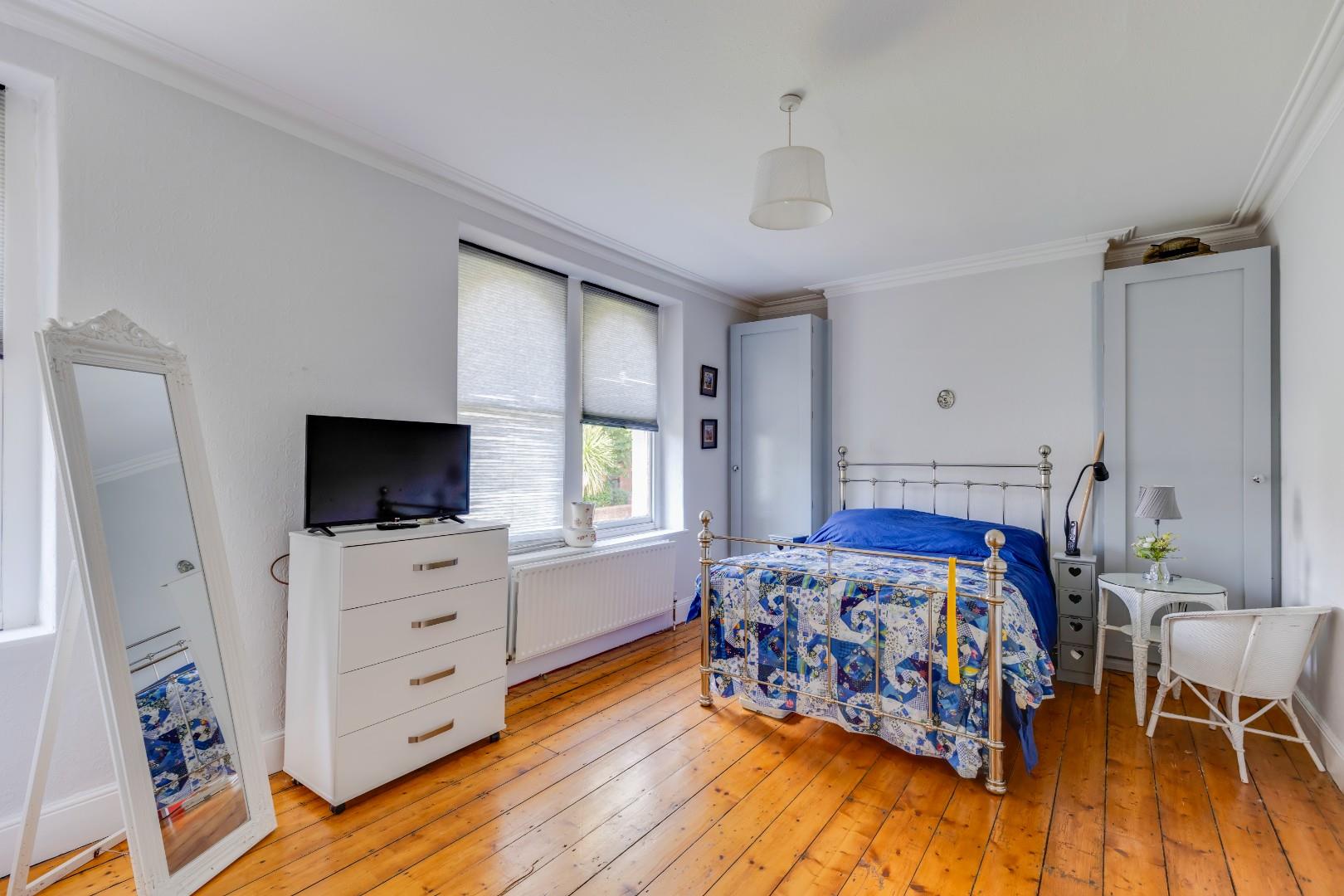 3 Church Avenue, Penarth, CF64 1AZ